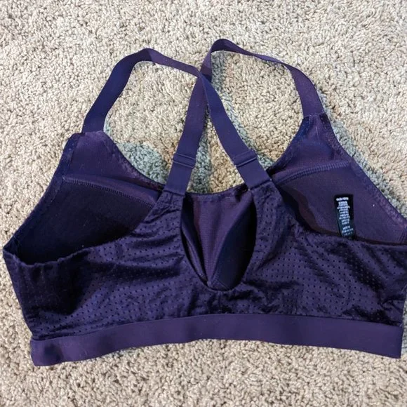 Victoria Secret Sports Bra 32D - Picture 3 of 4